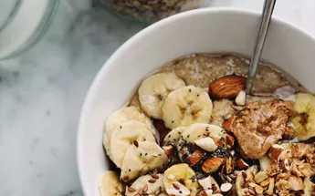 Creating a healthy and balanced diet Image