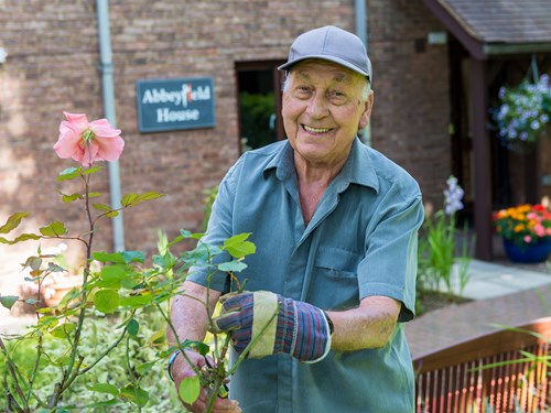 Need help finding a retirement home? Image
