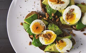 Tips to improve nutrition in older people Image