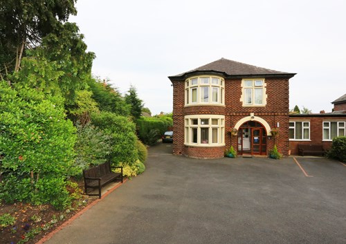 Howard House Image