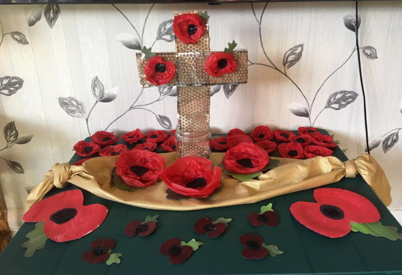 Phil Mead House set up a beautiful and bright display Image