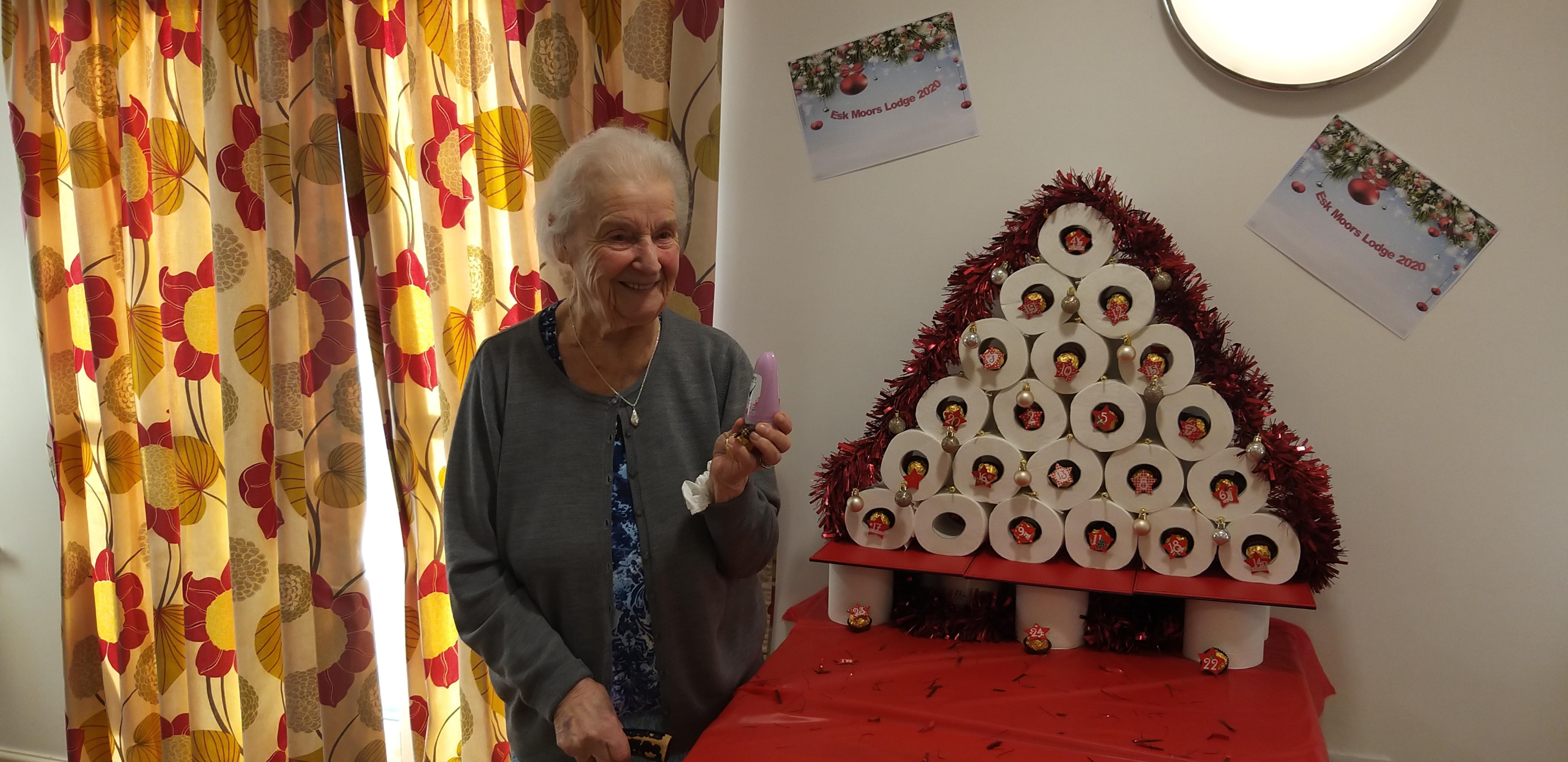 Best Re-Usable Decorations Award: Esk Moors Lodge Image