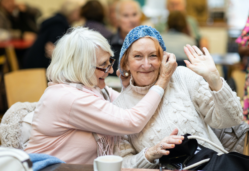 Building lasting connections: 10 tips for making friends in retirement homes Image