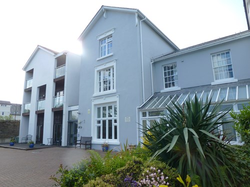 Drake Lodge Image